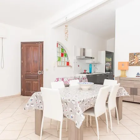 Holiday home Dimora La Caletta